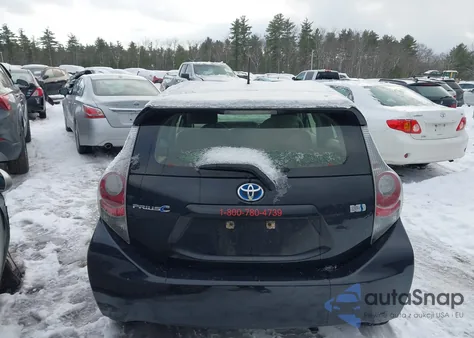 2012 Toyota Prius C Two z USA, uszkodzony, nr VIN JTDKDTB33C1526739